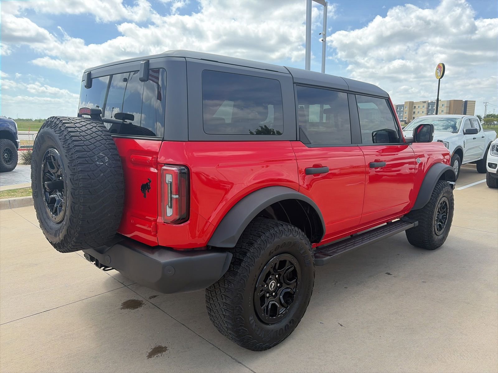 Used 2022 Ford Bronco Wildtrak image 5