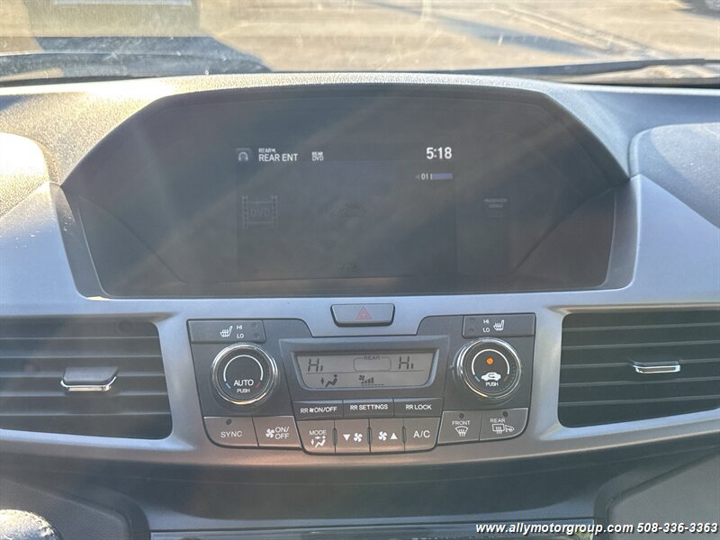 Used 2016 Honda Odyssey Touring Elite image 21