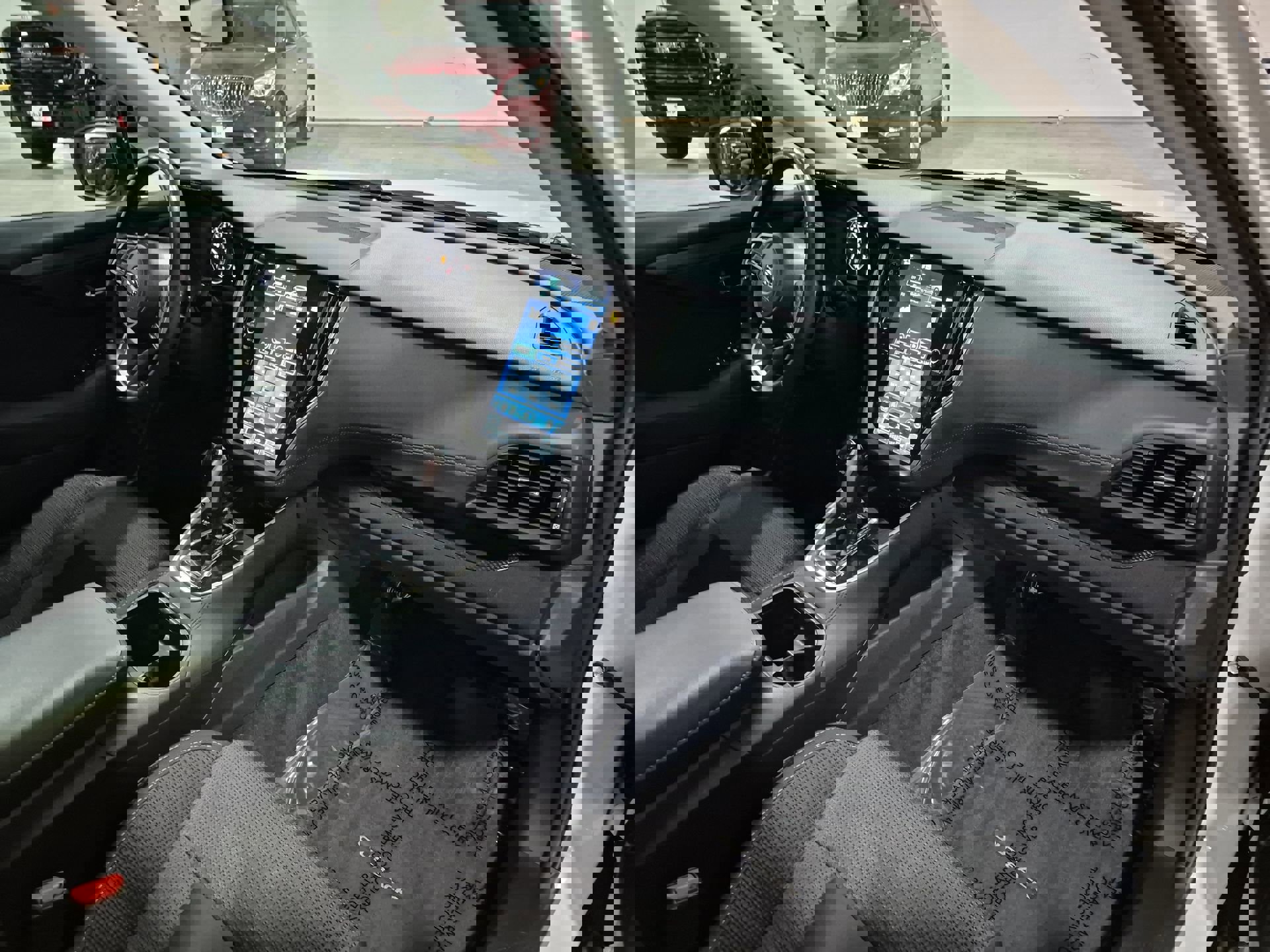 Used 2025 Subaru Outback Premium image 29