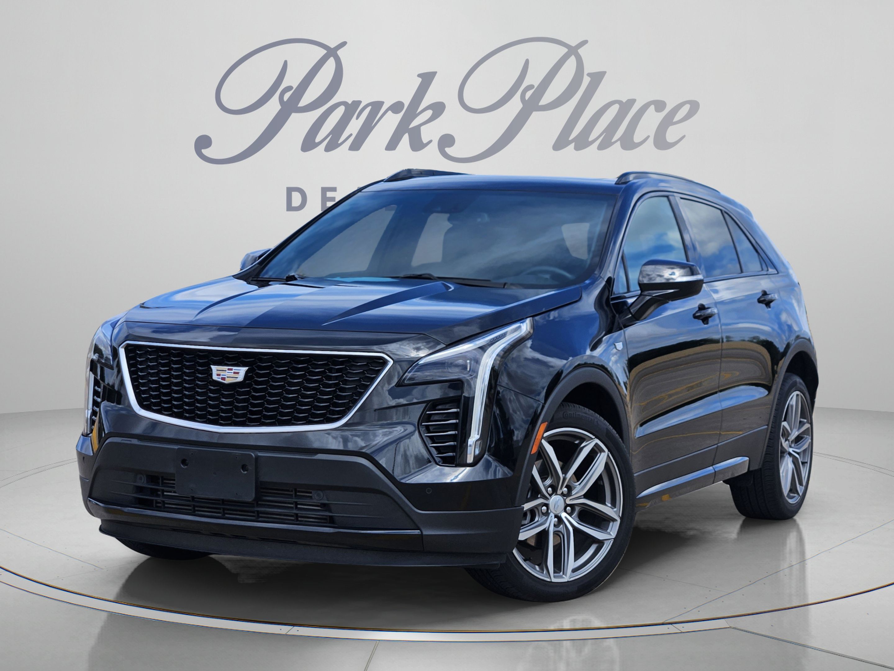 Used 2023 Cadillac XT4 Sport w/ Cold Weather Package FWD image 1