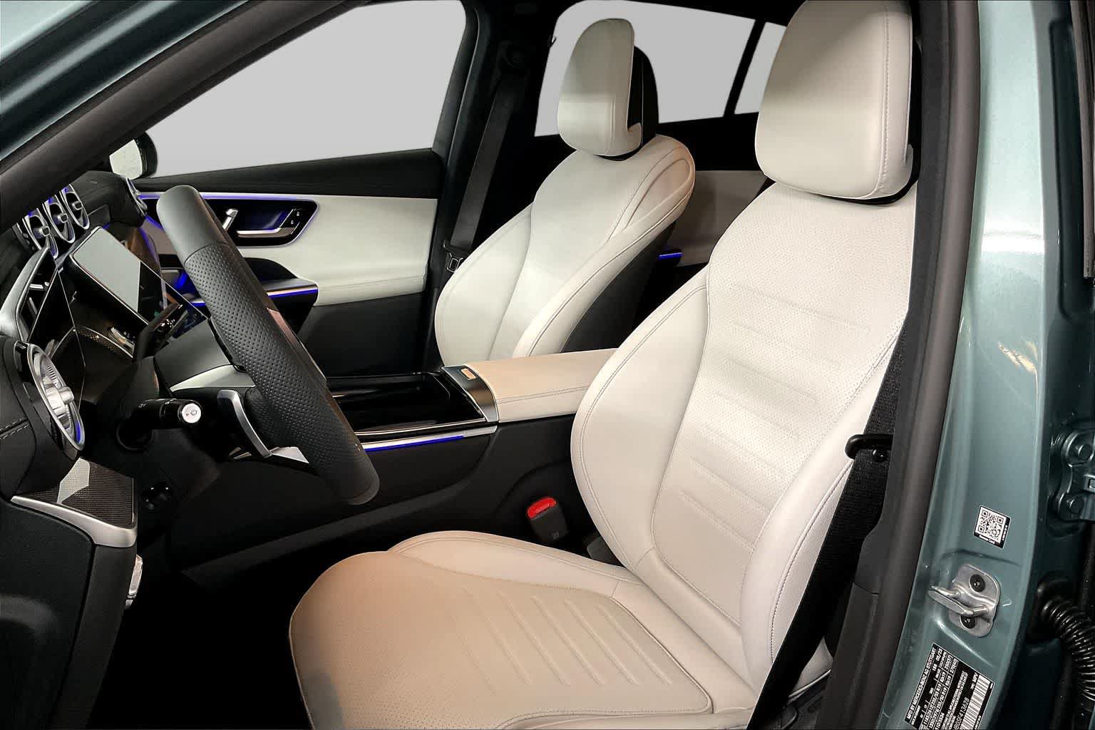 New 2025 Mercedes-Benz GLC 300 4MATIC image 14