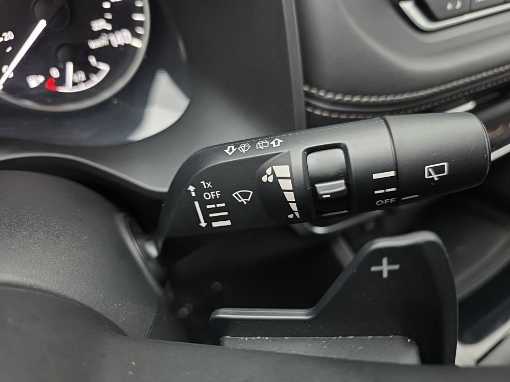 Used 2024 Nissan Rogue SV AWD/4WD image 27