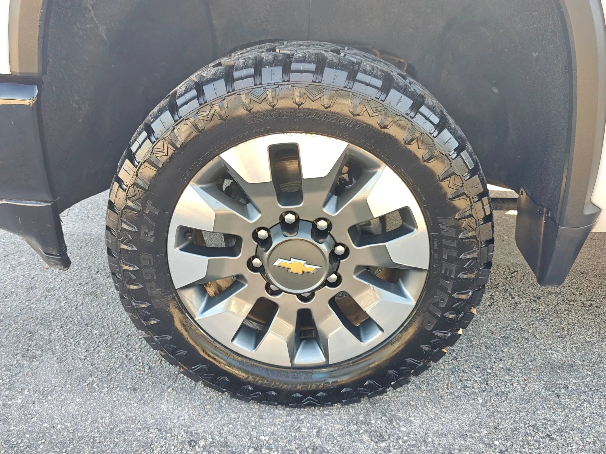 Used 2022 Chevrolet Silverado 2500 Custom w/ Custom Value Package AWD/4WD image 24