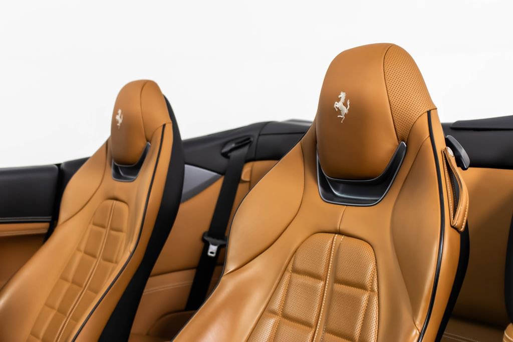 Certified 2019 Ferrari Portofino image 44