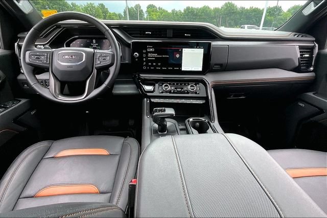 Used 2025 GMC Sierra 1500 AT4 w/ AT4 Premium Package AWD/4WD image 8