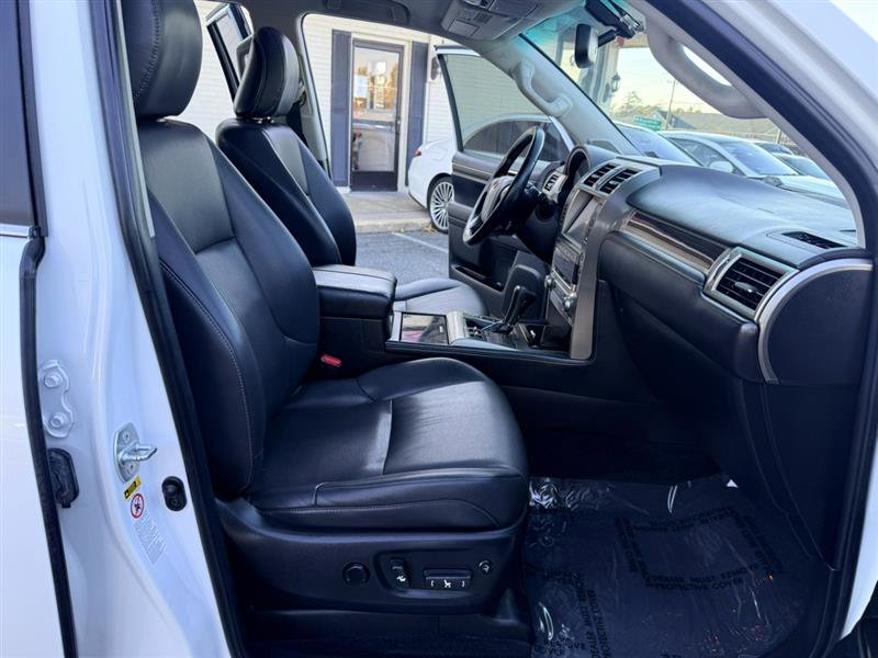 Used 2015 Lexus GX 460 4WD w/NAVIGATION SYSTEM & SUNR image 11