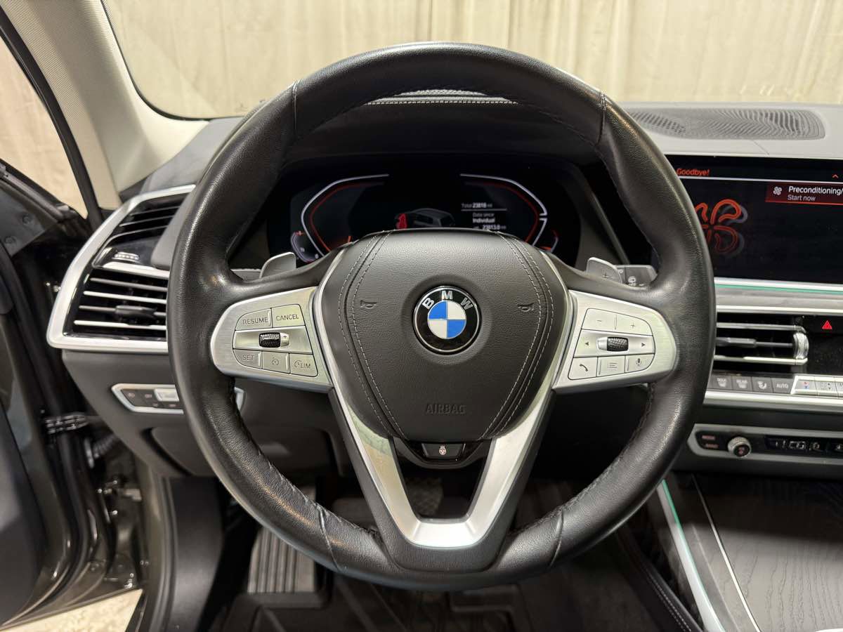 Used 2022 BMW X7 xDrive40i w/ Premium Package image 12