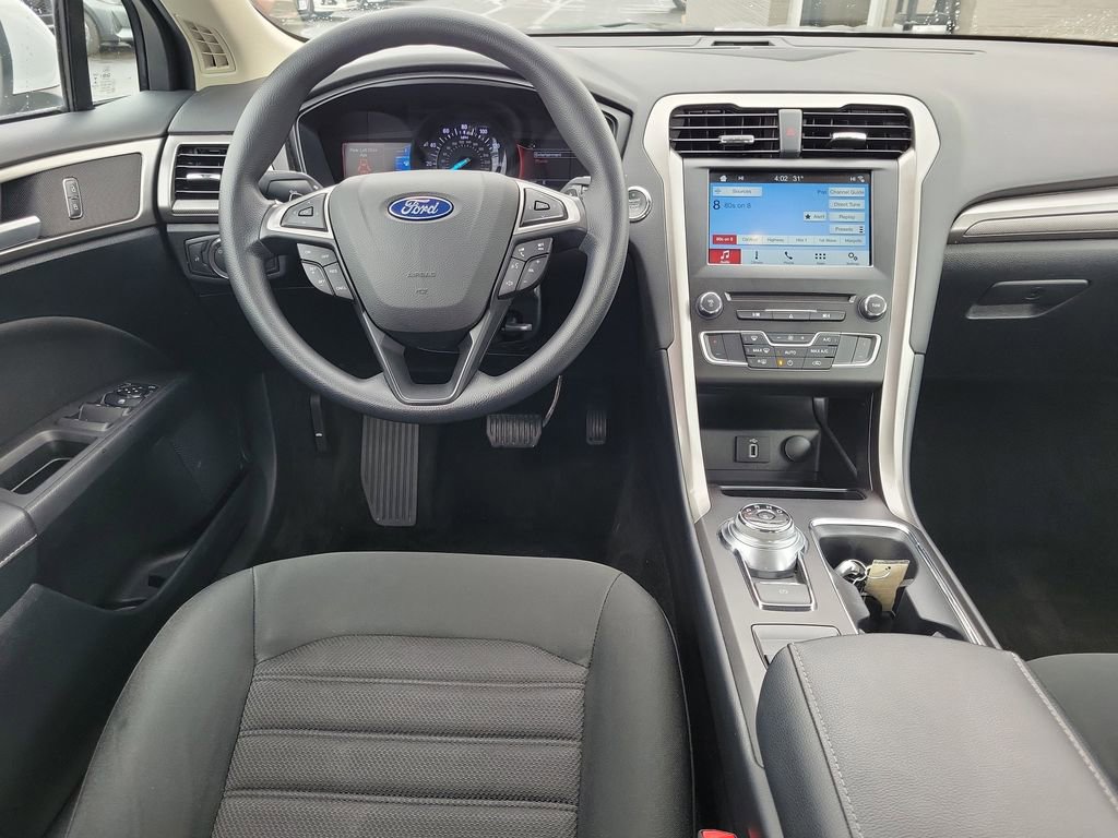 Certified 2018 Ford Fusion SE w/ Fusion SE Technology Package image 12