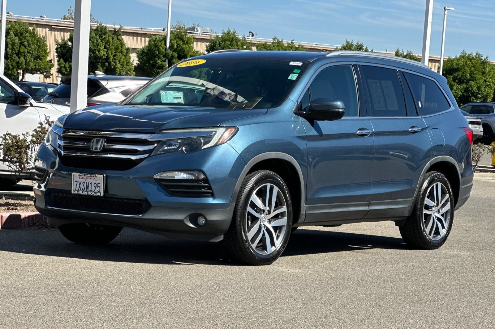 Used 2016 Honda Pilot Touring image 8