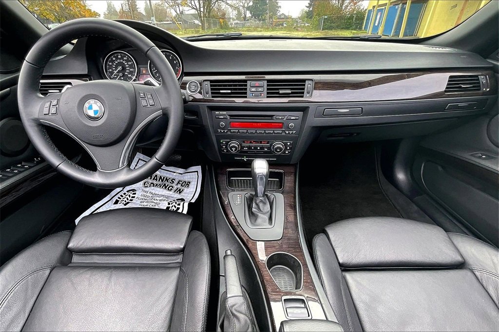 Used 2011 BMW 335i Convertible image 17