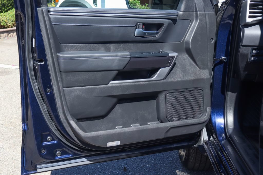 Used 2025 Toyota Tundra Platinum AWD/4WD image 18