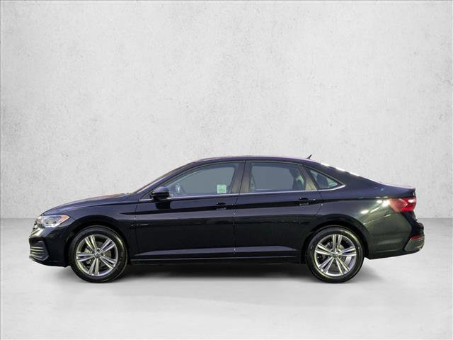 Used 2024 Volkswagen Jetta SE image 8