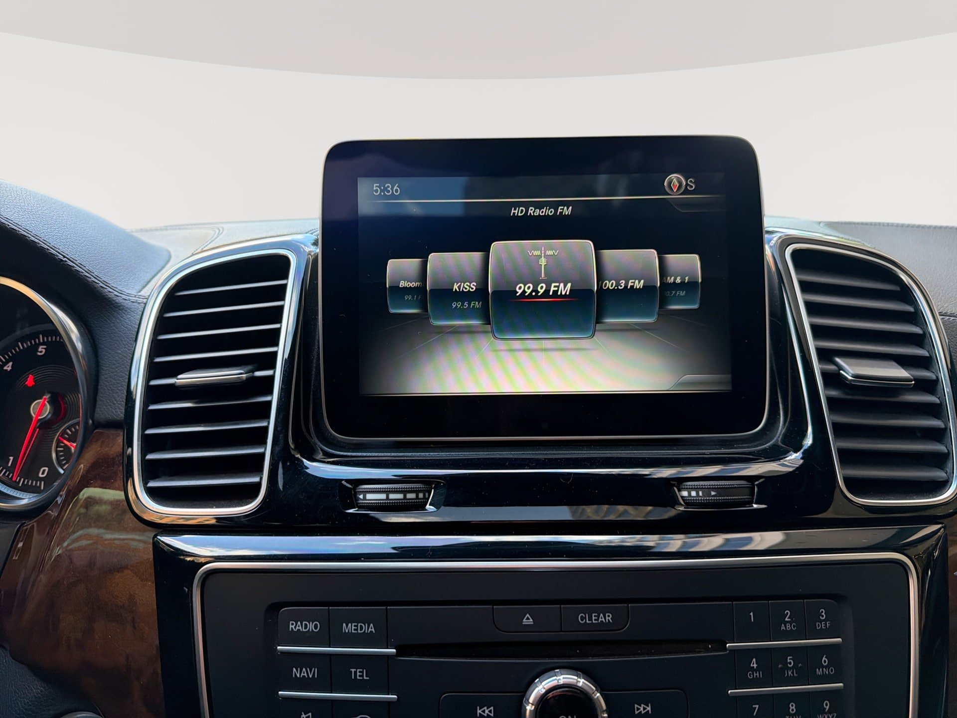 Used 2018 Mercedes-Benz GLS 550 4MATIC image 4