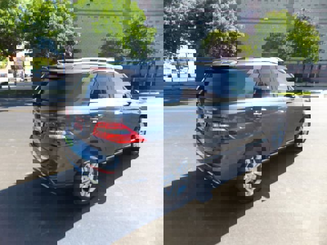 Used 2012 Mercedes-Benz ML 350 BlueTEC 4MATIC image 7