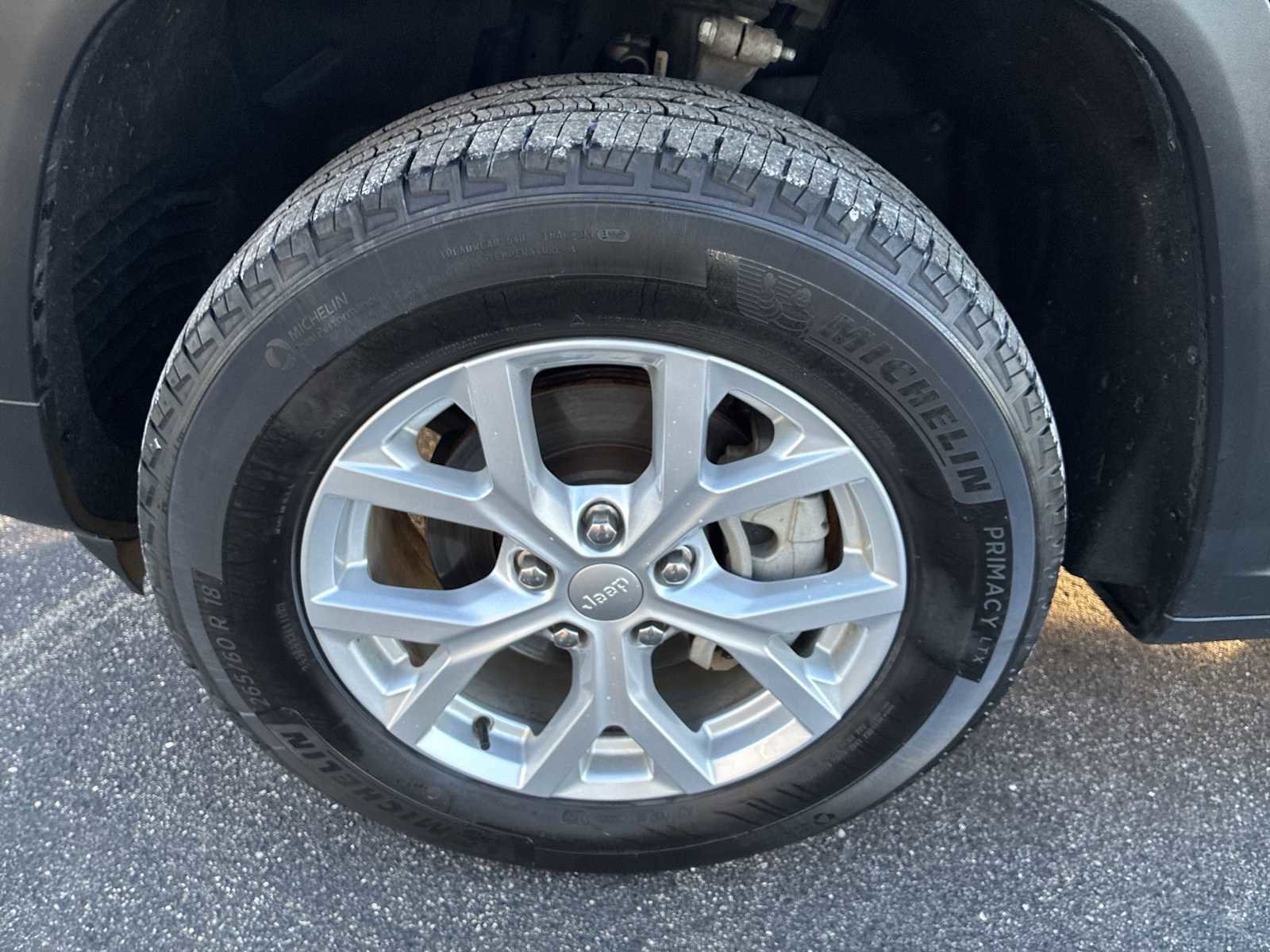 Used 2023 Jeep Grand Cherokee Limited image 34