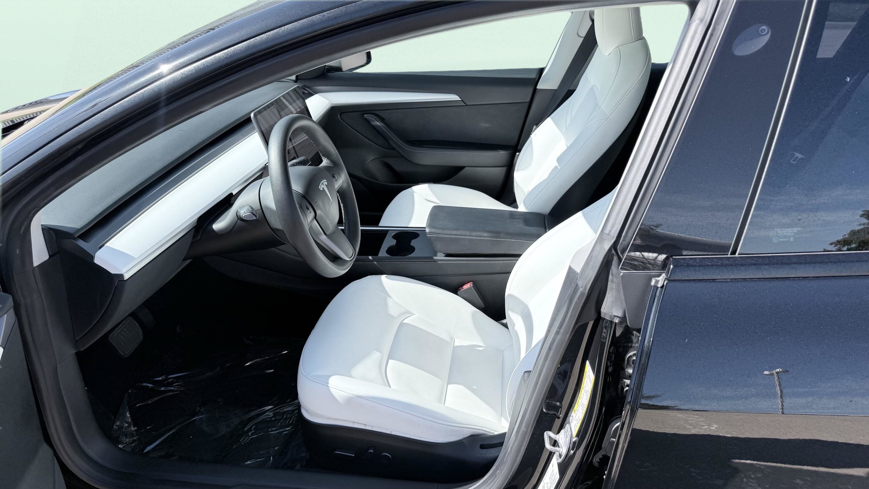 Used 2023 Tesla Model 3 Standard Range RWD image 17