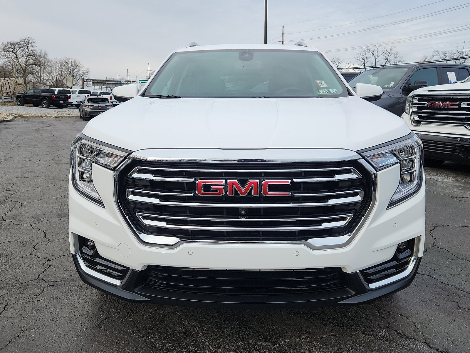 Used 2024 GMC Terrain SLT w/ Infotainment Package II video 2