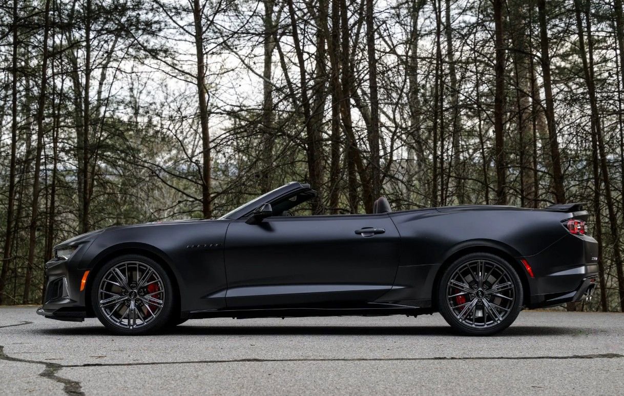 Used 2024 Chevrolet Camaro ZL1 RWD image 6