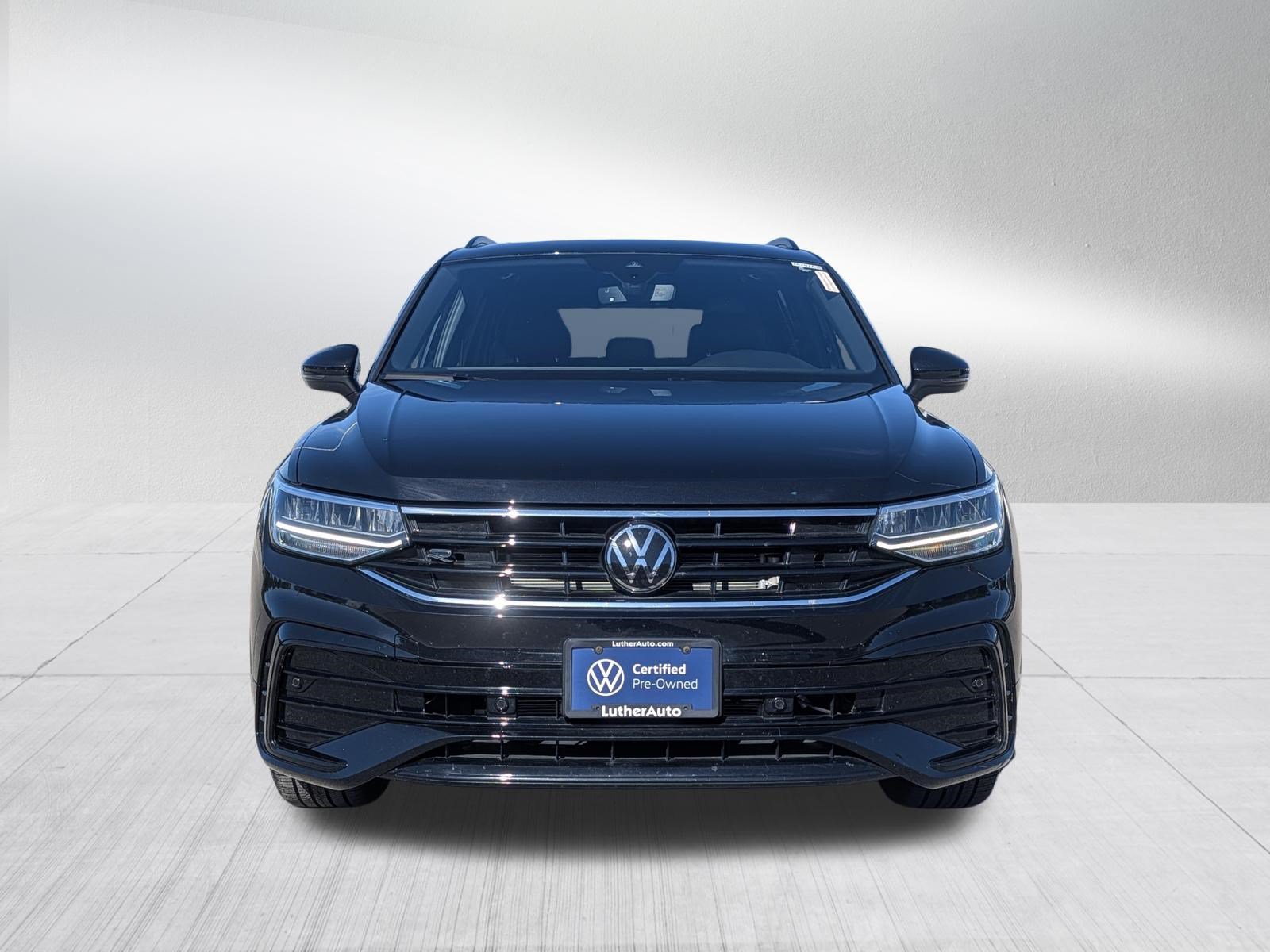 Certified 2024 Volkswagen Tiguan SE R-Line w/ MDO Package, Two-Row AWD/4WD image 2