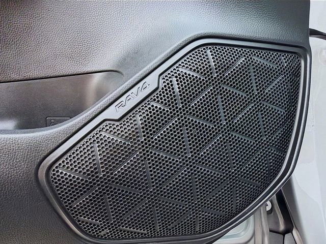 Used 2023 Toyota RAV4 LE image 22