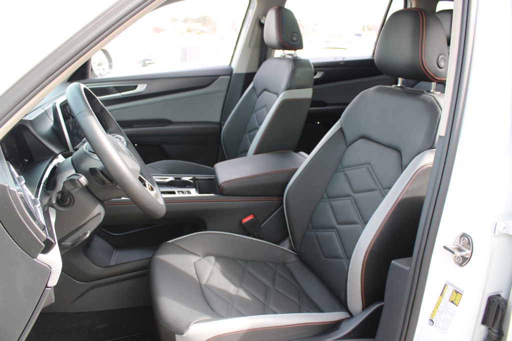 Certified 2025 Volkswagen Atlas Peak Edition SE image 7