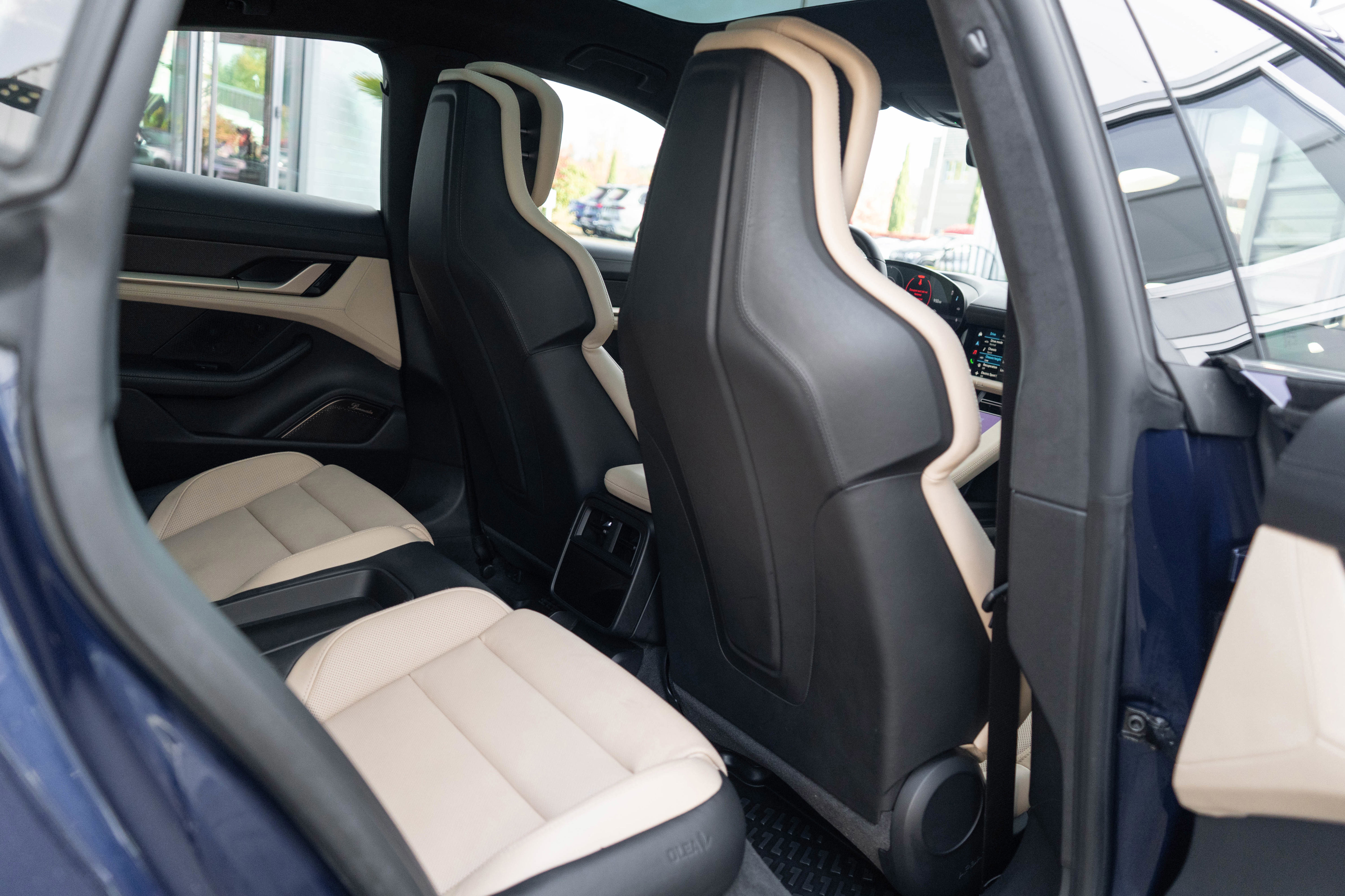 Used 2020 Porsche Taycan Turbo S image 32