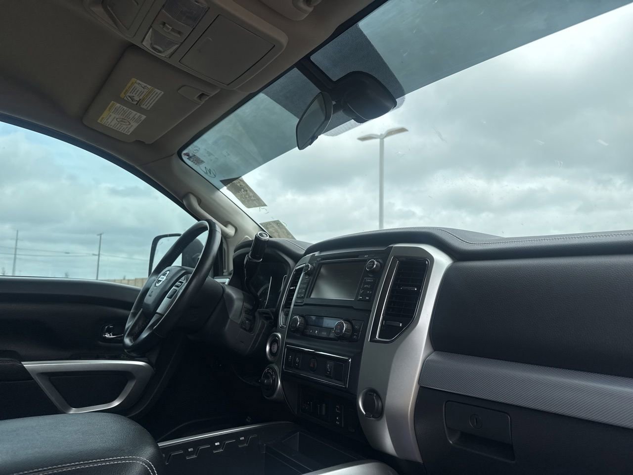 Used 2016 Nissan Titan PRO-4X AWD/4WD image 30