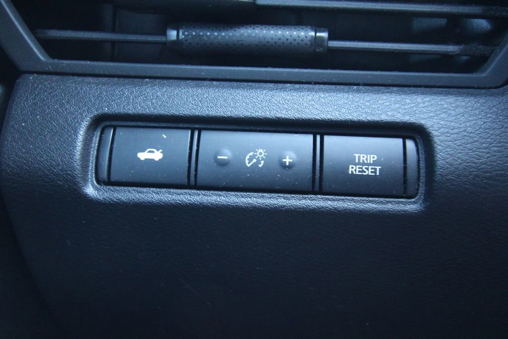 Used 2021 Nissan Altima 2.5 SR w/ SR Premium Package image 21