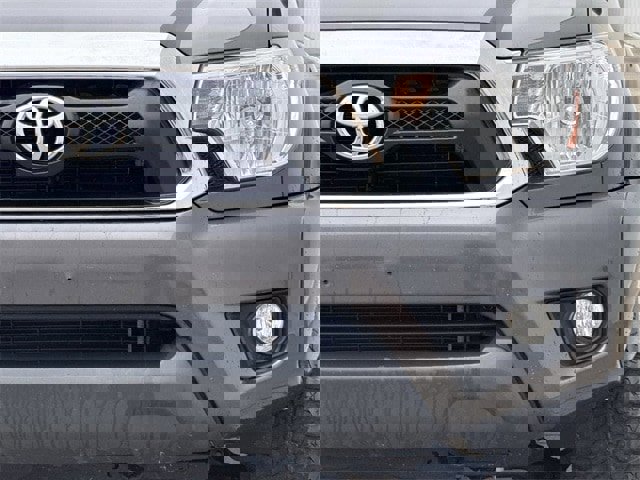 Used 2014 Toyota Tacoma PreRunner w/ SR5 Package image 9