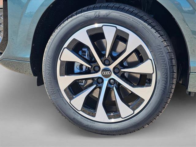 New 2026 Audi Q3 quattro 2.0T AWD/4WD image 11