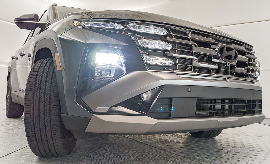Used 2025 Hyundai Tucson Limited FWD image 23