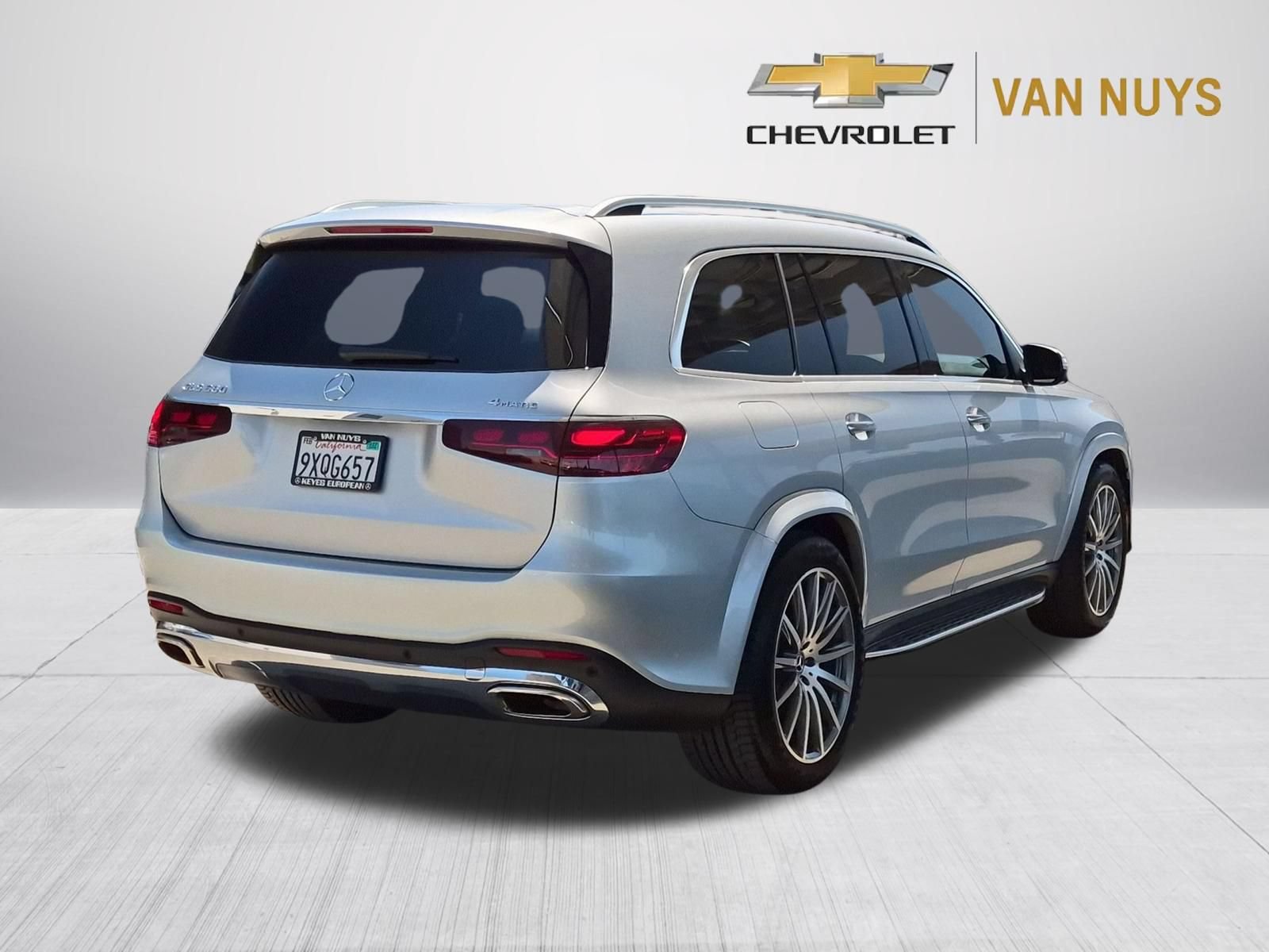 Used 2025 Mercedes-Benz GLS 580 4MATIC image 5