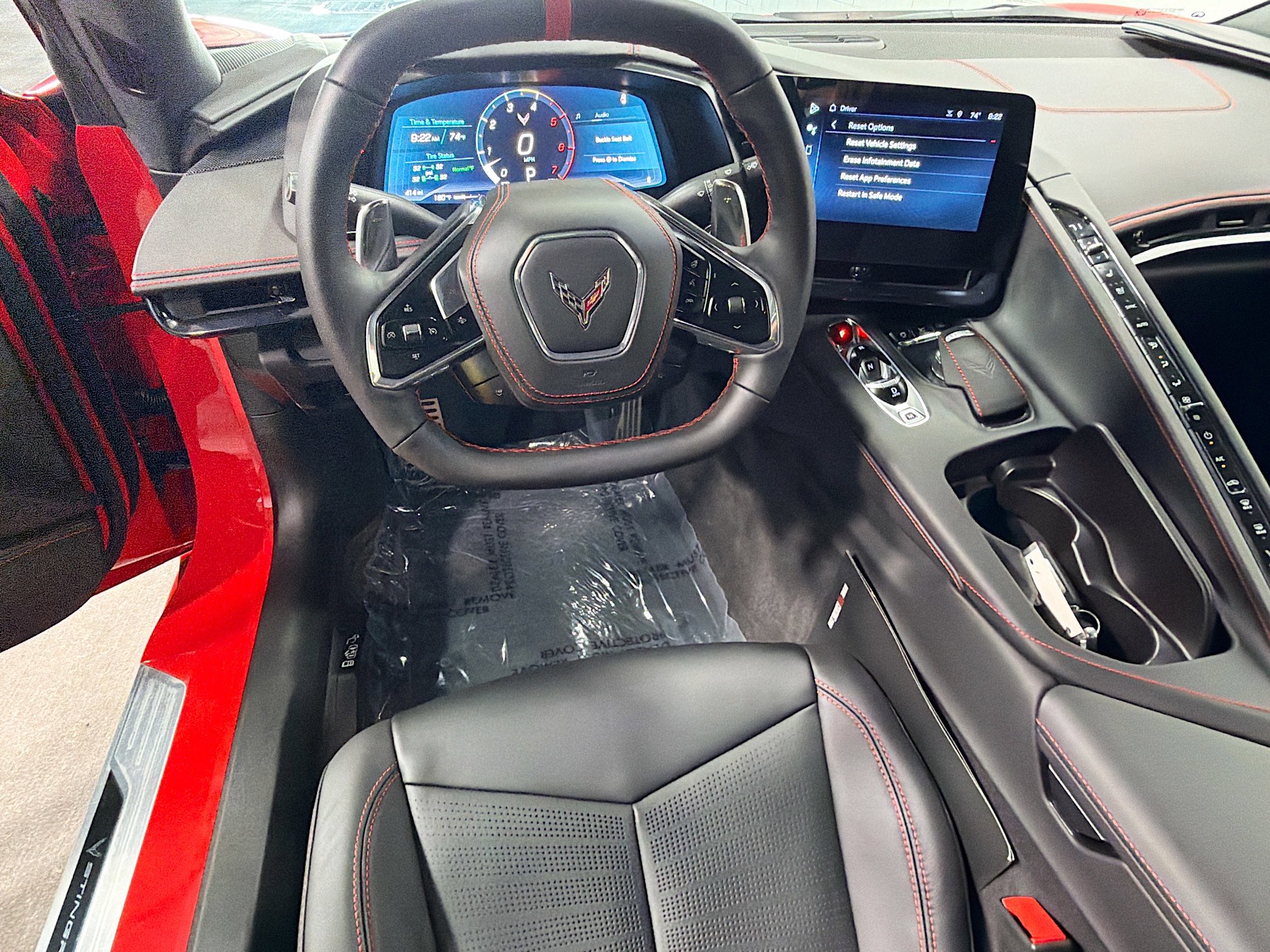 Used 2024 Chevrolet Corvette Stingray Premium Conv w/ Z51 Performance Package RWD image 16