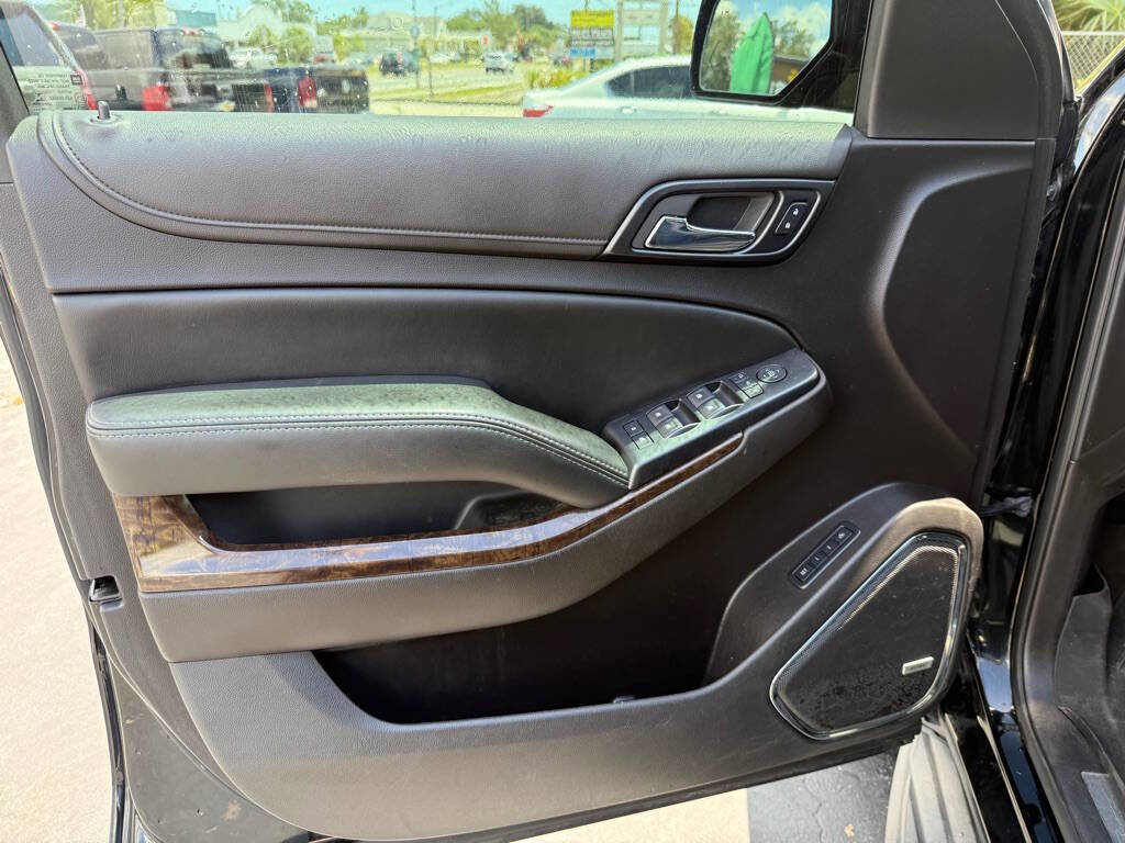 Used 2015 Chevrolet Suburban LT image 9