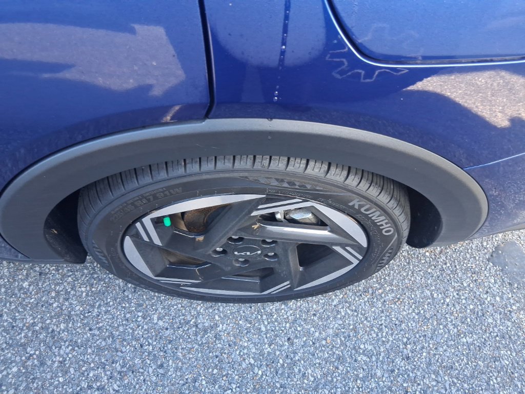 Certified 2025 Kia K4 EX FWD image 9