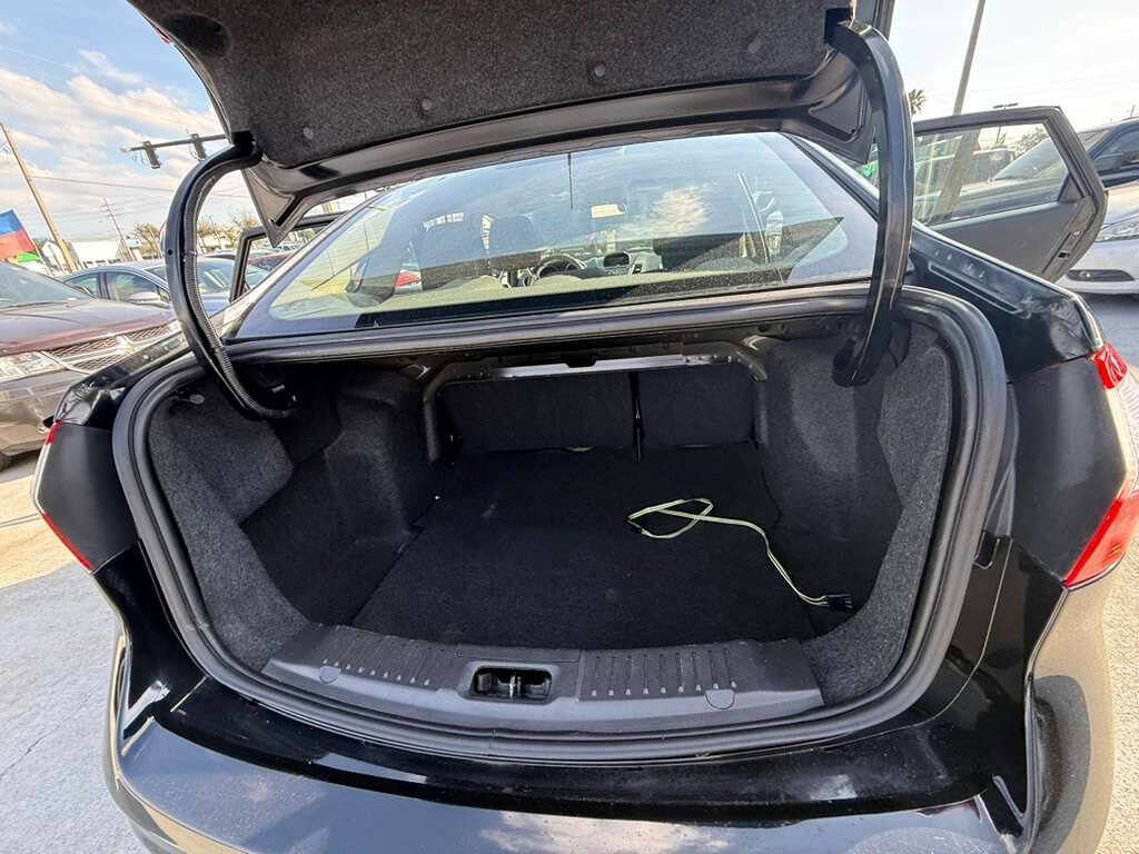 Used 2019 Ford Fiesta SE image 17