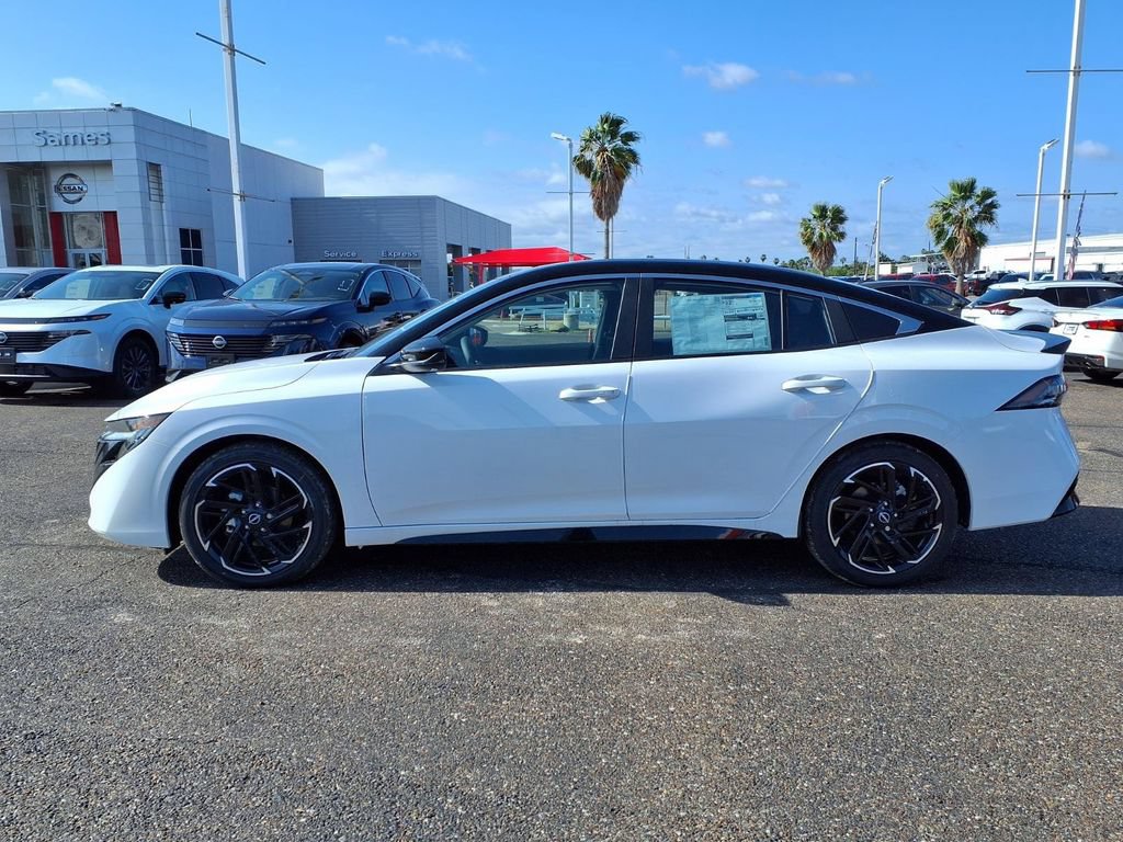 New 2026 Nissan Sentra SR w/ Floor Mat Package FWD image 4