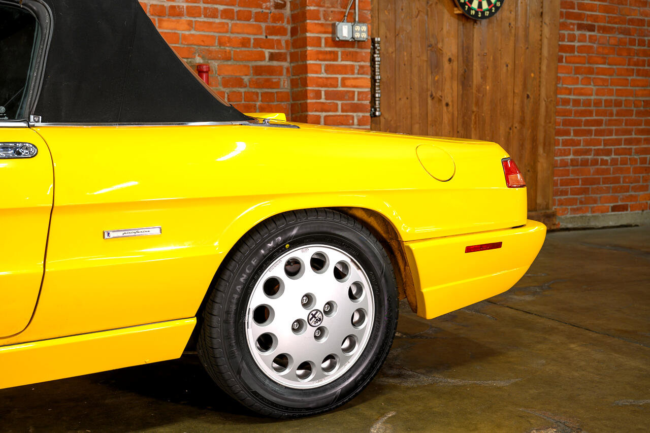 Used 1992 Alfa Romeo Spider Veloce image 10