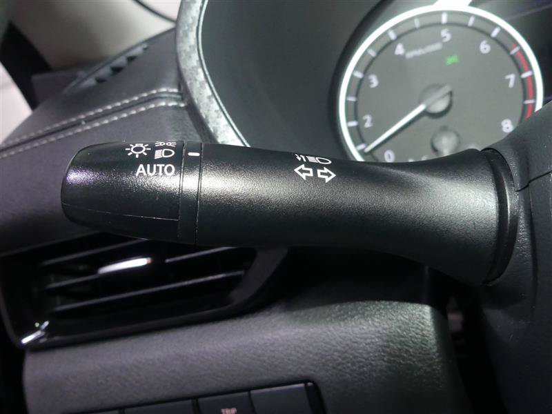 Used 2025 Nissan Sentra SV FWD image 33