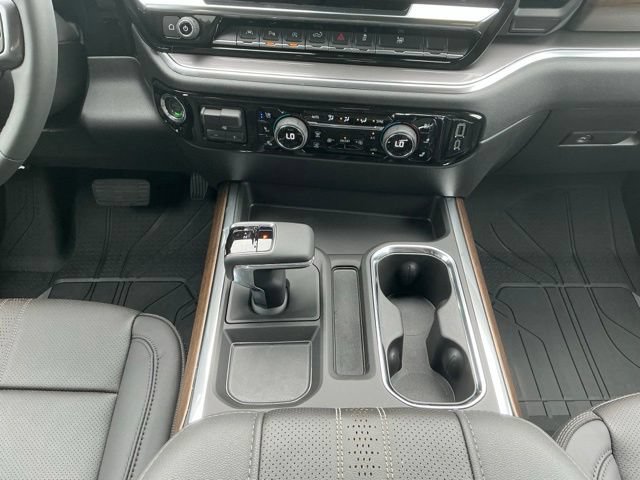 Used 2026 Chevrolet Silverado 1500 High Country w/ High Country Premium Package AWD/4WD image 28