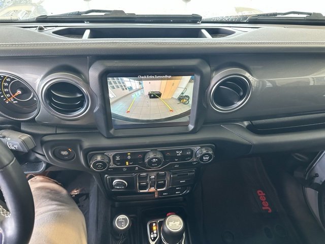 Used 2023 Jeep Wrangler Sahara w/ Cold Weather Group image 12