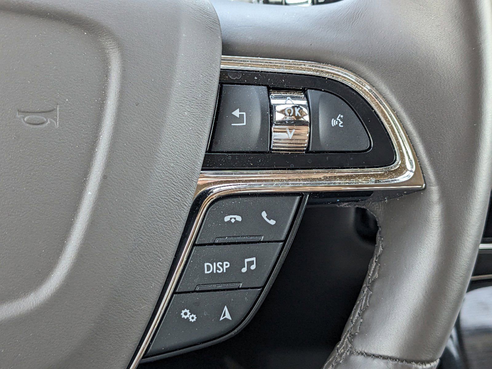 Certified 2023 Lincoln Nautilus Reserve w/ Equipment Group 201A image 26