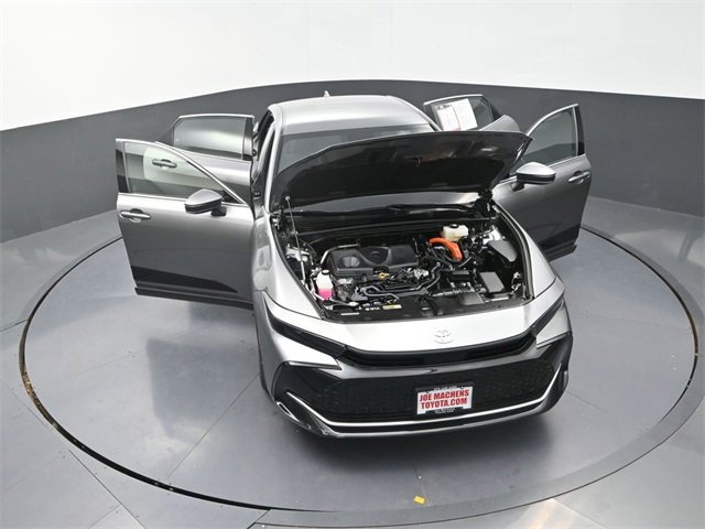 Used 2023 Toyota Crown XLE image 36