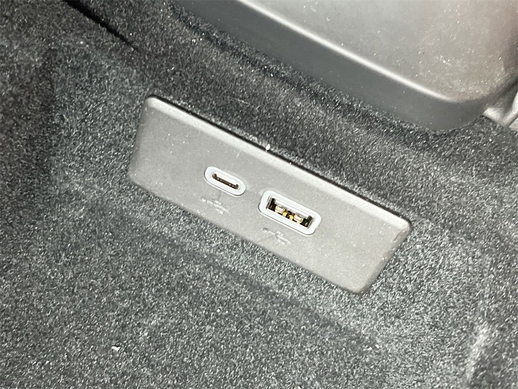 Used 2024 Chevrolet Corvette Stingray Preferred Cpe w/ Z51 Performance Package image 27