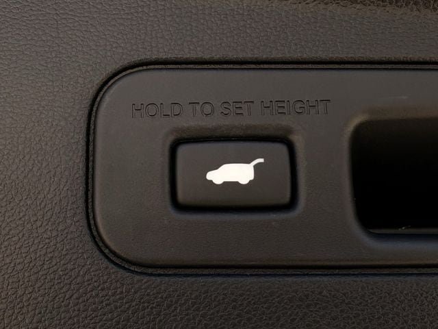 Certified 2025 Acura MDX FWD w/ Technology Package image 32