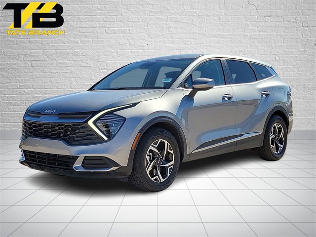 Used 2024 Kia Sportage LX image 1