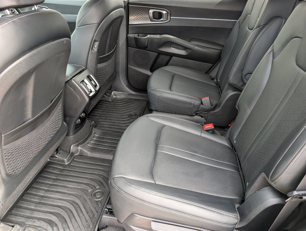 Certified 2023 Kia Sorento EX AWD/4WD image 19