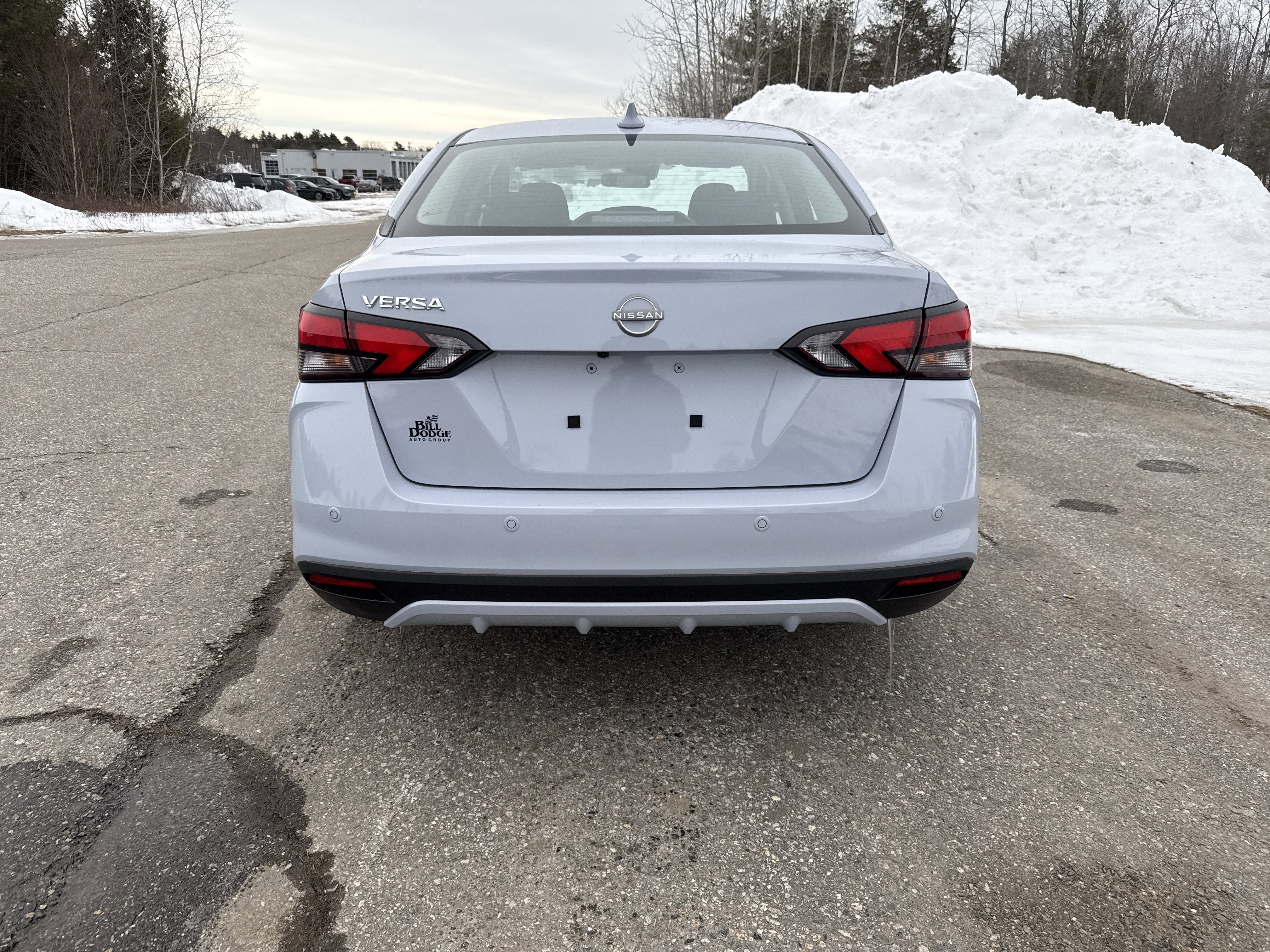 New 2025 Nissan Versa SV w/ Trunk Package FWD image 6