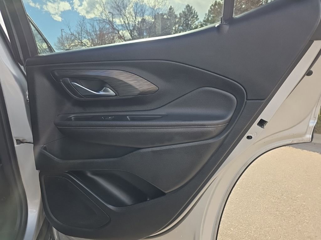 Used 2022 GMC Terrain SLT image 20