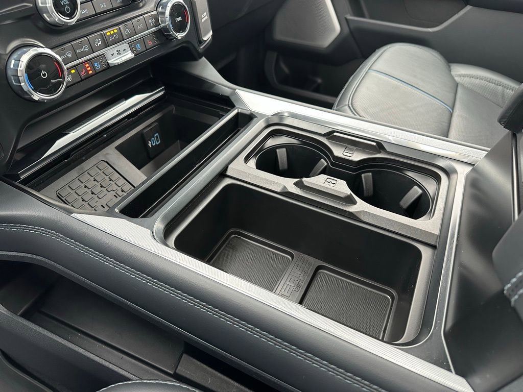 New 2026 Ford F350 Platinum w/ Tremor Off-Road Package image 23